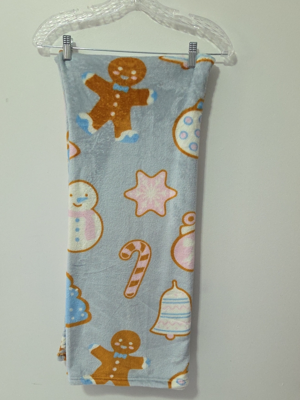 ❤️❤️Source Unknown Light Blue Holiday Gingerbread Fleece Throw